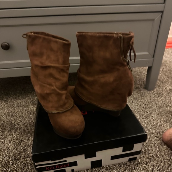 Wedge Boots - Picture 4 of 5